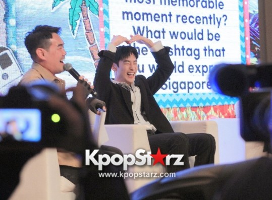 Lee Je Hoon Takes Fans On An Intimate VACATION In Singapore