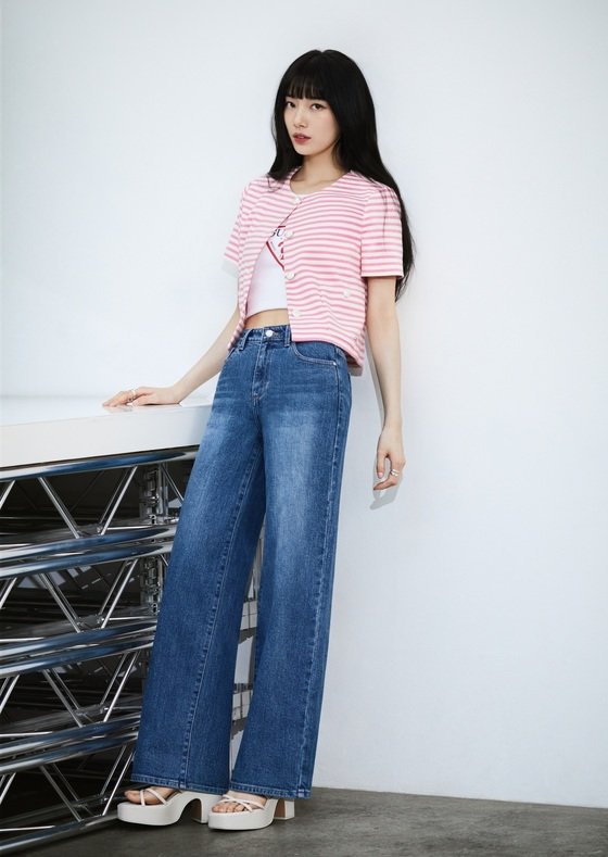Legend again... Bae Suzy in jeans, the best 'denim fit' ever