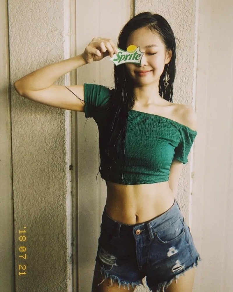 Steal Jennie Kim's Stunning Style: The Ultimate Guide to Dressing Like a K-Pop Fashion Icon