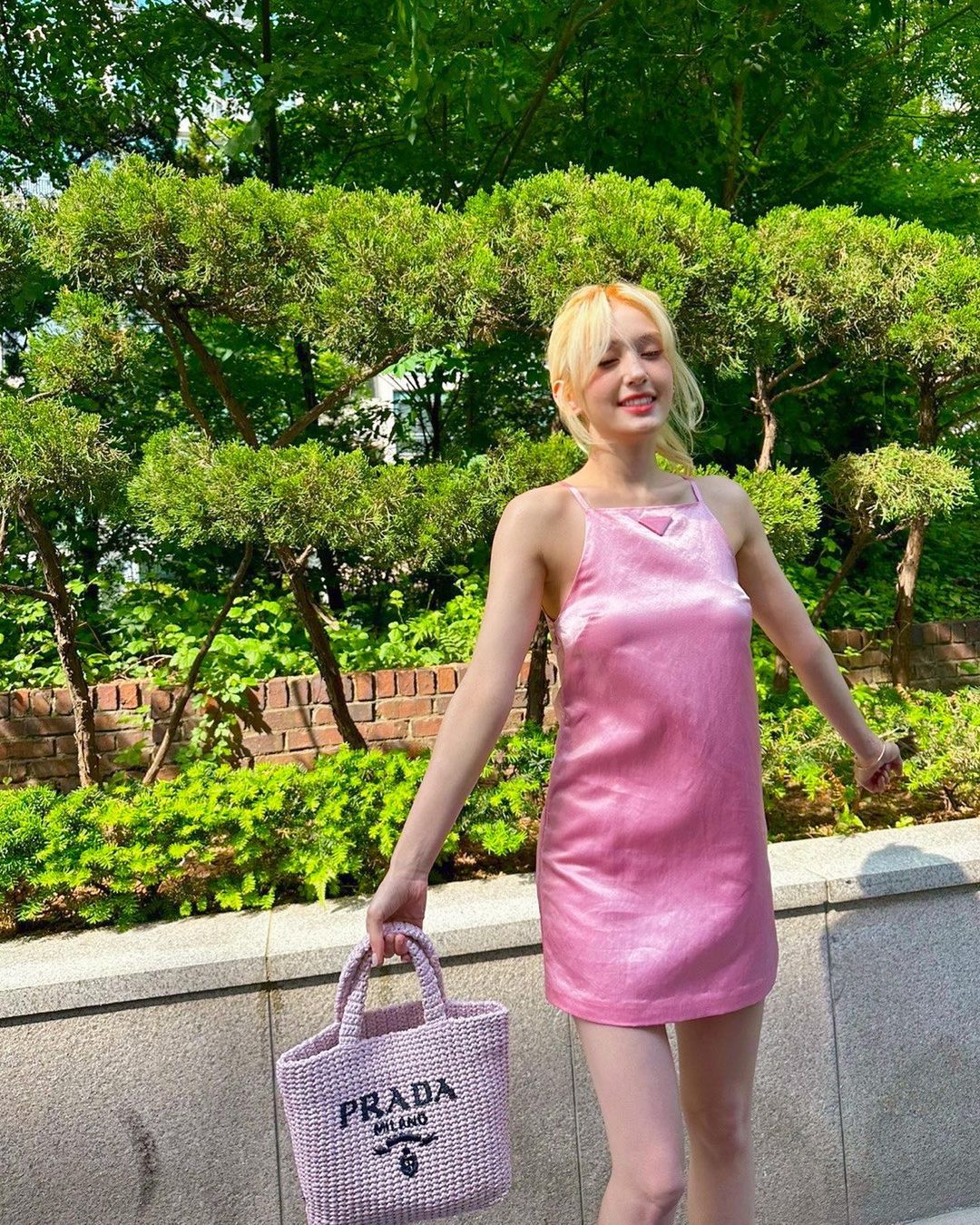 JEON SOMI, blonde + pink dress… It's a living Barbie doll