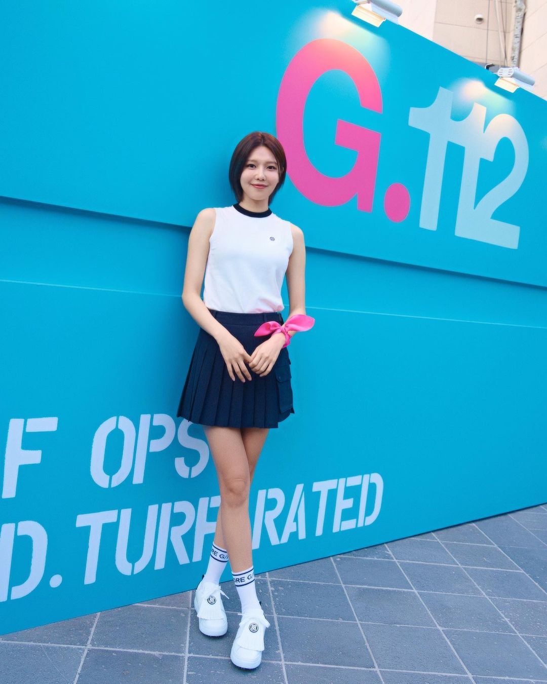 Choi Soo-young, beautiful legs revealed in a tennis skirt