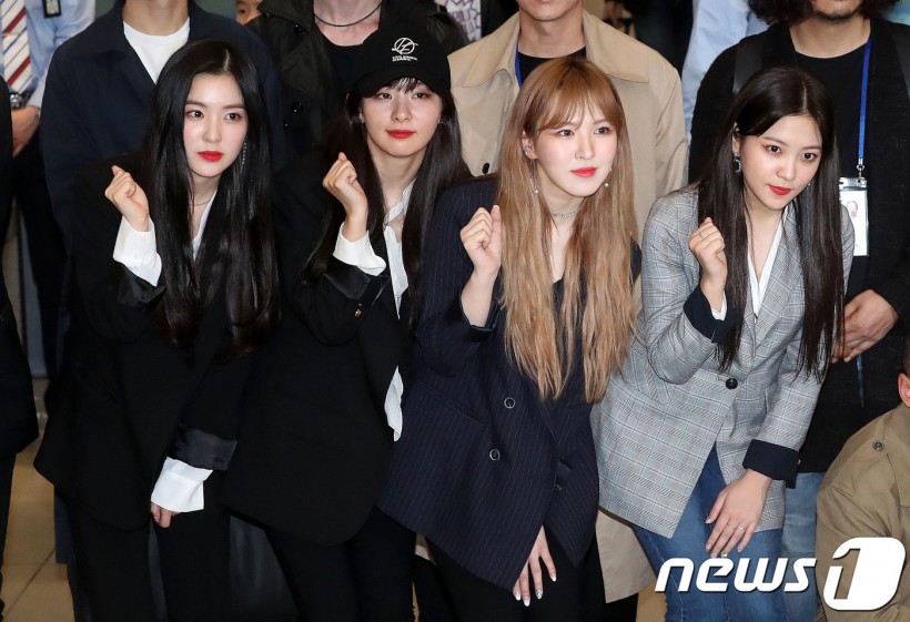 How did Red Velvet come to perform in North Korea?  Description of the group's participation
