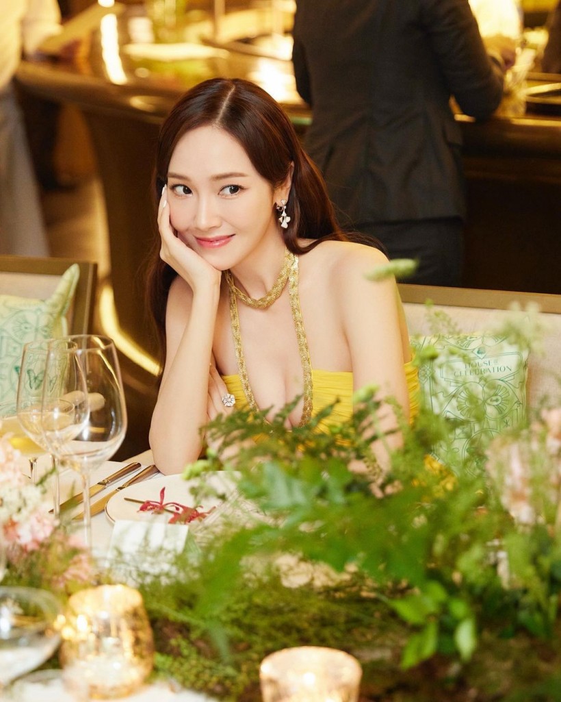 Jessica Jung, wearing a dazzling yellow dress and smiling... sexy + elegant