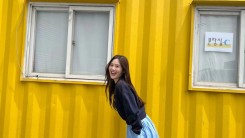 OH MY GIRL Hyojung, full of cuteness and eye smiles.. I thought she was a doll