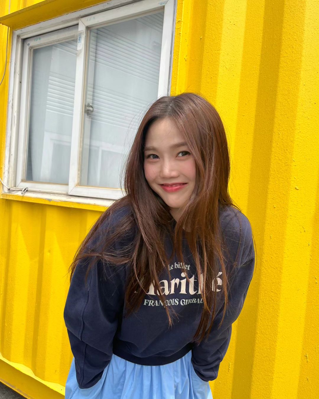 OH MY GIRL Hyojung, full of cuteness and eye smiles.. I thought she was a doll
