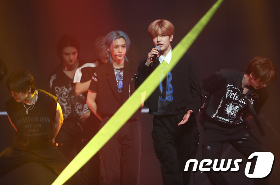 Stray Kids, received Lotte concert with a powerful stage