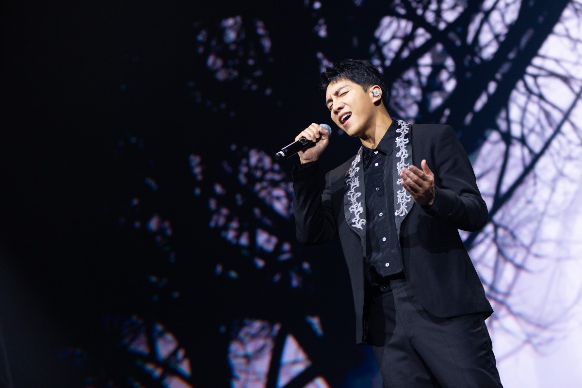 Exclusive Photos From Lee Seung-gi’s “The Dreamer’s Dream - Chapter 2” Concert In Singapore