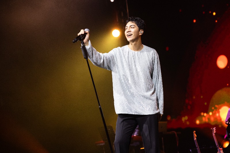 Exclusive Photos From Lee Seung-gi’s “The Dreamer’s Dream - Chapter 2” Concert In Singapore