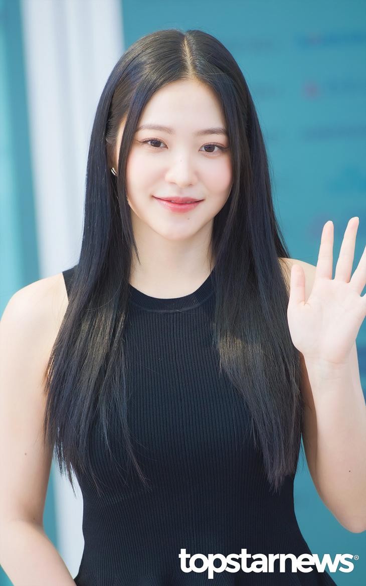 Red Velvet Yeri Appears With Straight Eyebrows— Why Is It Big Deal?