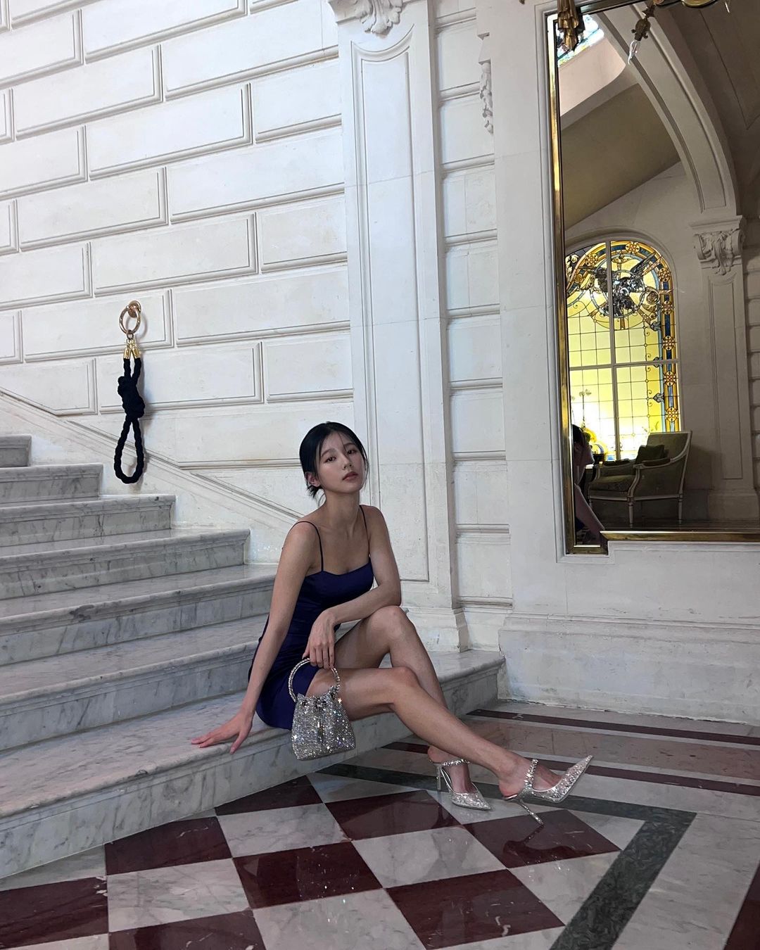 (G)I-DLE Cho Mi-yeon, meets the atmosphere of Paris and has a crazy visual