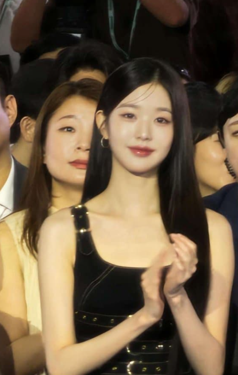 IVE Jang Wonyoung Has DIVEs in Love With Her Immaculate Presence at Launching Event: 'She slayed for real'