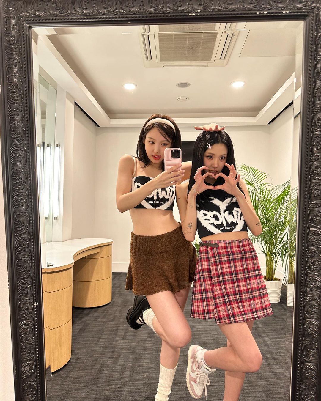 TWICE Nayeon & Chaeyoung, cute ‘heart’
