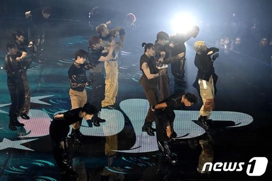 Stray Kids, decorated with synchronized dance performance at ‘MTV VMAs’ in USA