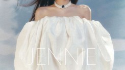 Pure white Jennie vs bright red Jennie… The aura of a fashion icon