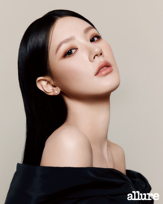 Face line that looks like a cut, Mi-yeon