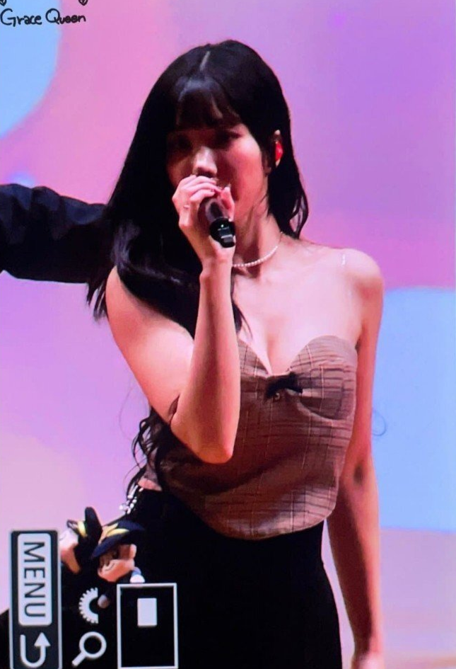 Kwon Eunbi's 'Provocative' Outfit Sparks Debate + RUBIs Defend Idol