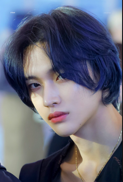 THIS 5th-Gen Idol Is Gaining Attention for Visuals Like He Came ...