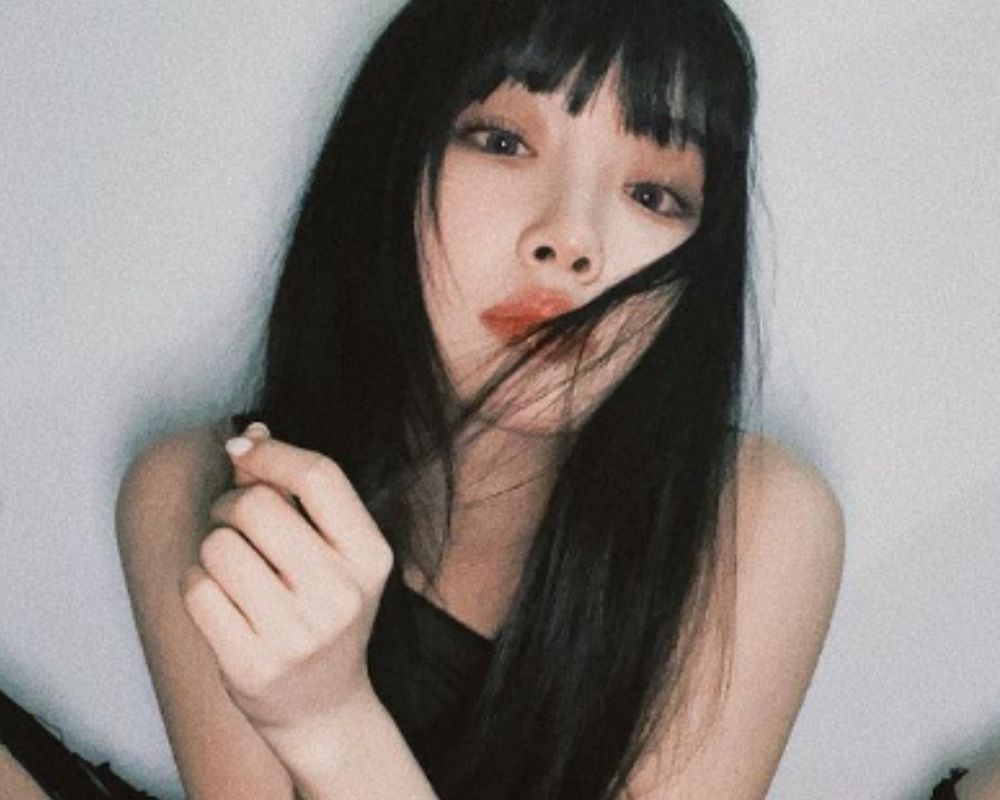 Chungha's Newest Instagram Put up Spark Hypothesis— Is She Becoming a ...