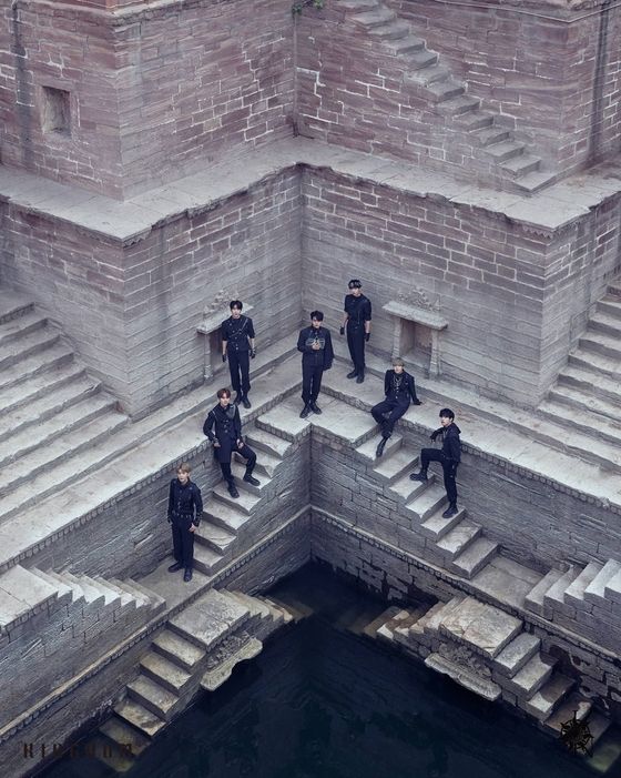 KINGDOM releases new group concept photos... Charisma in an exotic setting