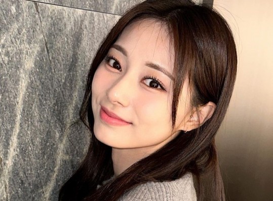 JYPE Under Fire for TWICE Tzuyu's Lack of Solo Promotions + Protest Trucks Storm In Front of Building