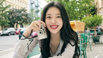 Late Sulli on Idols Being Treated Like 'Products': 'I had to act according to their taste'