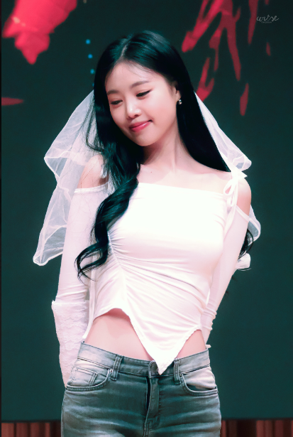 Former (G)I-DLE Soojin