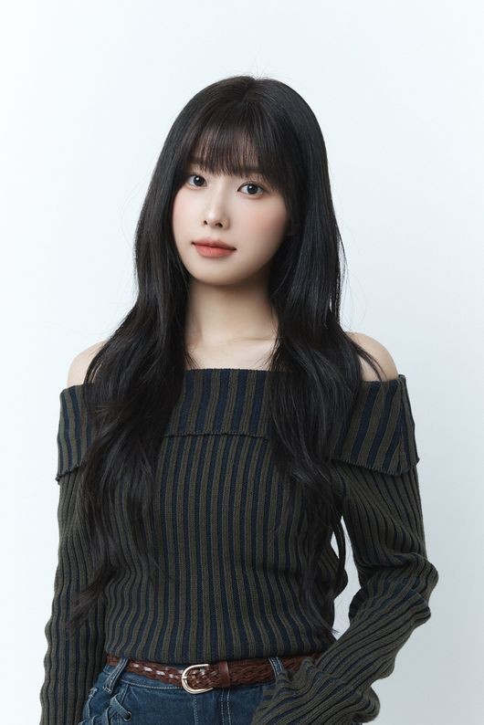 Former IZ*ONE Kang Hyewon Confirms She Has NO Plan to Pursue Singing Career