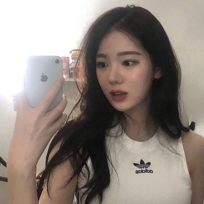 Rumored SM Trainee Garners Praise for Her Visuals: 'She looks like Song ...