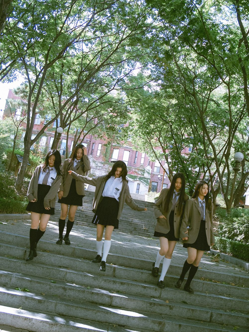 Should Groups Like NewJeans, LE SSERAFIM Stop Wearing School Uniforms on Stage? Here's What K-Netz Think