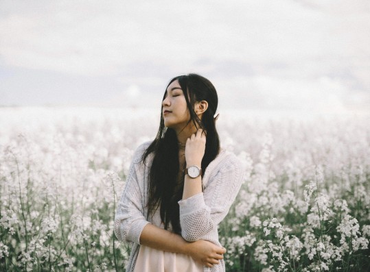 girl in a flower farm