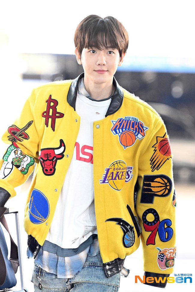 EXO Baekhyun Garners Attention Following Airport Appearance: 'Are We In 2012?'