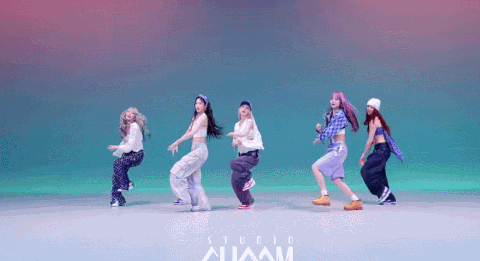 I'LL-IT 'Magnetic' Choreography Overlaps With NewJeans, LE SSERAFIM Dances? K-Netz Debate
