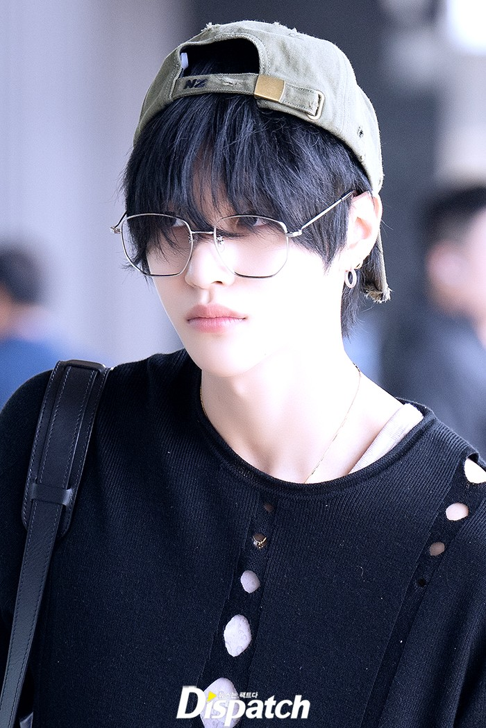 RIIZE Wonbin Draws Attention For Handsome Visuals In Newest Airport Photos: 'I Finally Get The Hype'