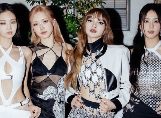 BLACKPINK Members' Stunning Physiques Draw Attention Among K-Netz: 'I'm So Jealous...'