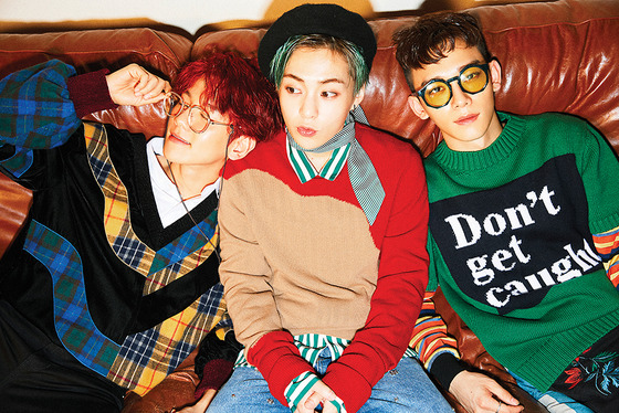 EXO 5? Group of K-EXO-Ls Turn Their Backs at Baekhyun, Chen, Xiumin Amid Lawsuit Against SM 