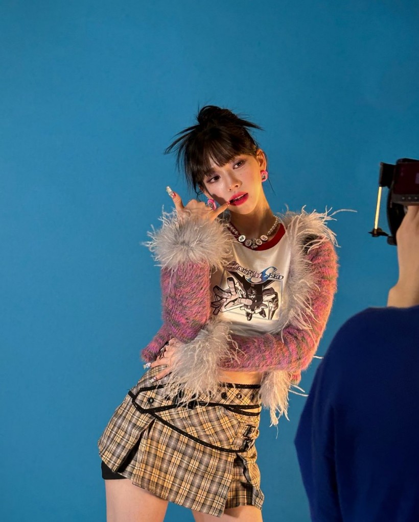 Does aespa Karina Suit Bangs? K-Netz Discuss Idol's Styling