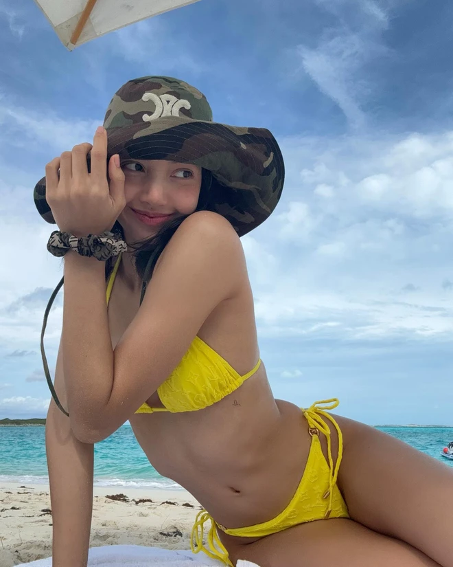 BLACKPINK Jennie Draws Attention For Visuals in Bikini — Why Is She Being Compared To Lisa?