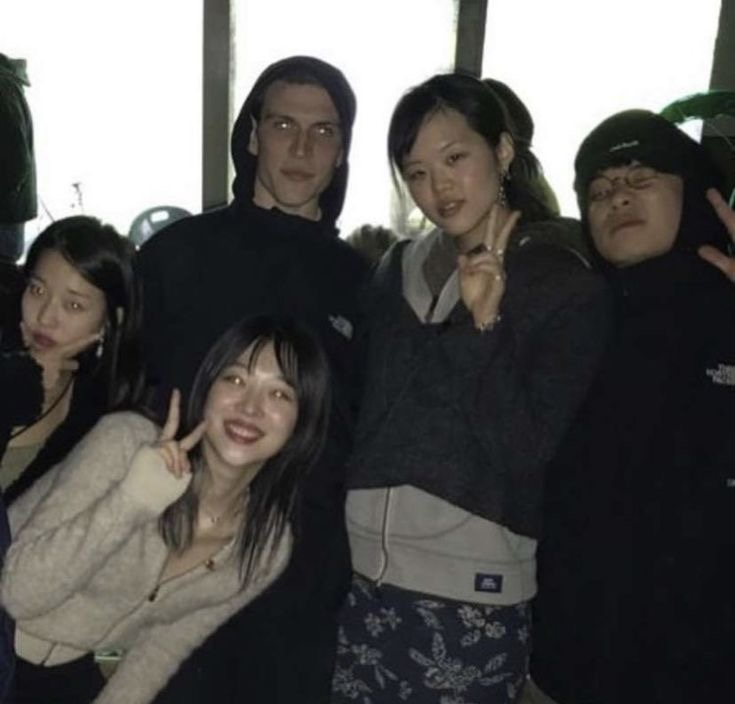 Late Sulli's Past Photos Reminisced By K-pop Fans: 'Her Smile Was So Pretty'