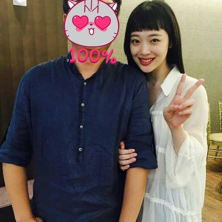 Late Sulli's Past Photos Reminisced By K-pop Fans: 'Her Smile Was So Pretty'