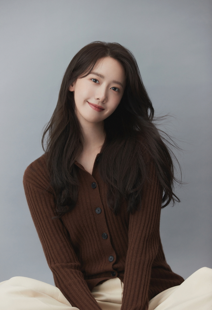 SNSD YoonA Is 'Not Pretty Enough' to be Called 'Legendary Visuals'? Icon Sparks Debate 