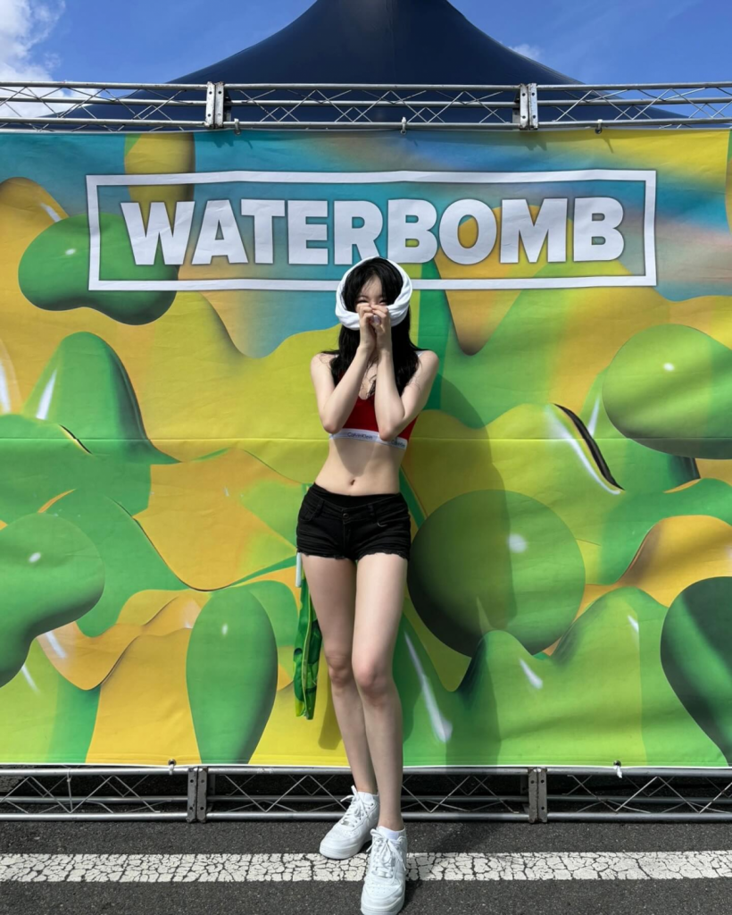 Lee Chaeyeon Goes Viral For Her Stunning Figure During 2024 Waterbomb Busan Performance