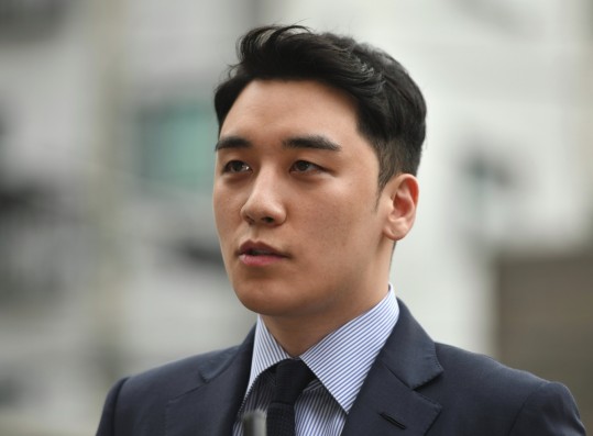 Seungri Denies Rumor of Picking Up Girls in Bali, Reveals Real Identity of the Woman in the Photo