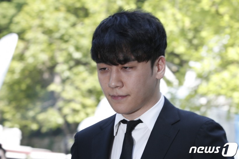 Seungri Denies Rumor of Picking Up Girls in Bali, Reveals Real Identity of the Woman in the Photo