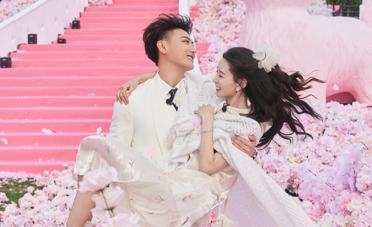 [VIDEO] Tao Makes Public Marriage Proposal to Yiyang — Here’s His Promise to Fiancée