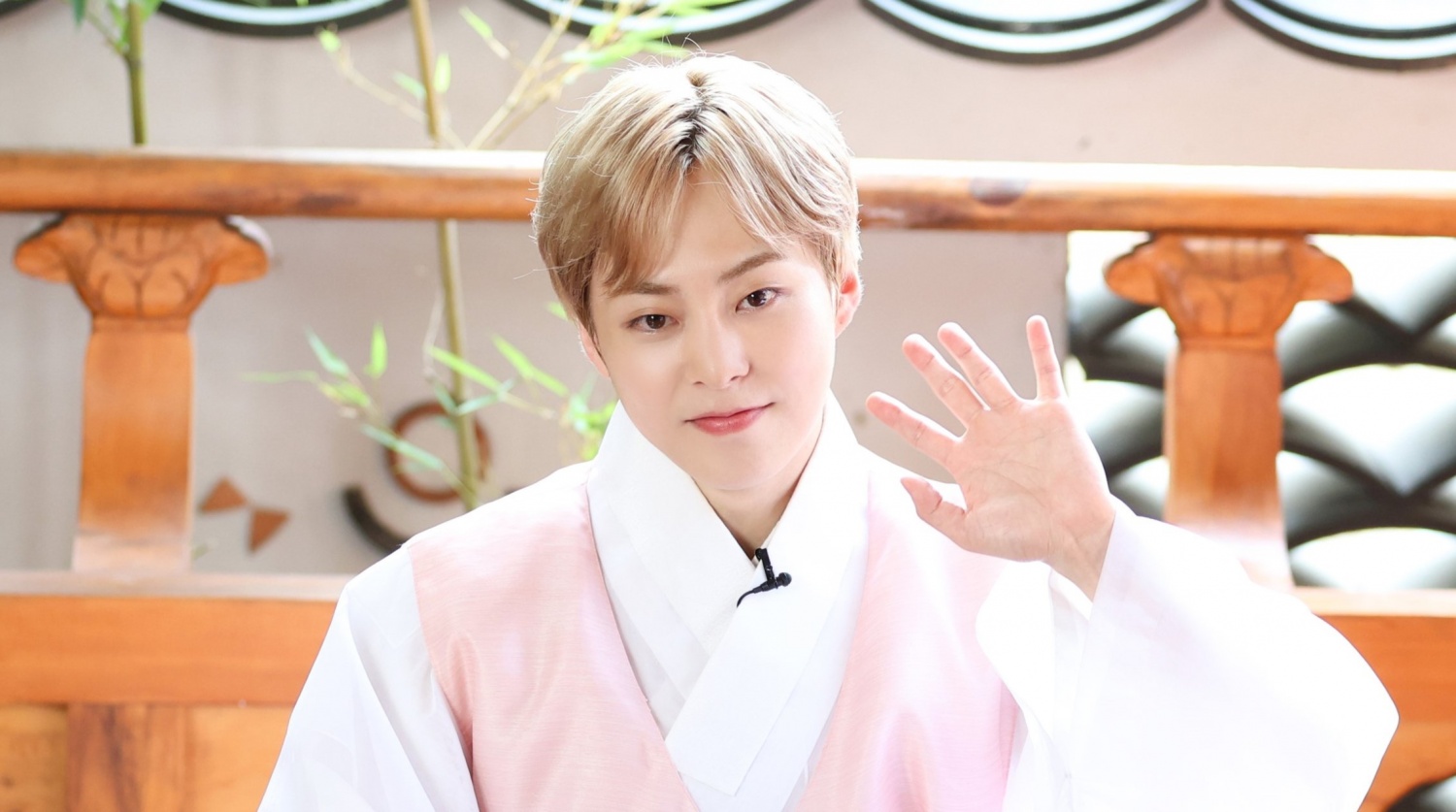 EXO Xiumin Leaves Eris Floored By His Princely Visuals for Chuseok: ‘You Look Pretty No Matter What You Do’