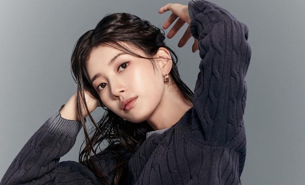 Suzy Mesmerizes Fans With Her Unchanging Beauty, Vocals — But What Is She Doing in Germany?