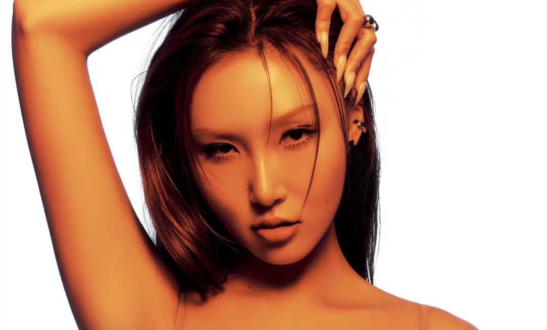 MAMAMOO Hwasa Proves She’s Always Been a Baddie After Swiping At Her CEO for Strict Weight Requirement