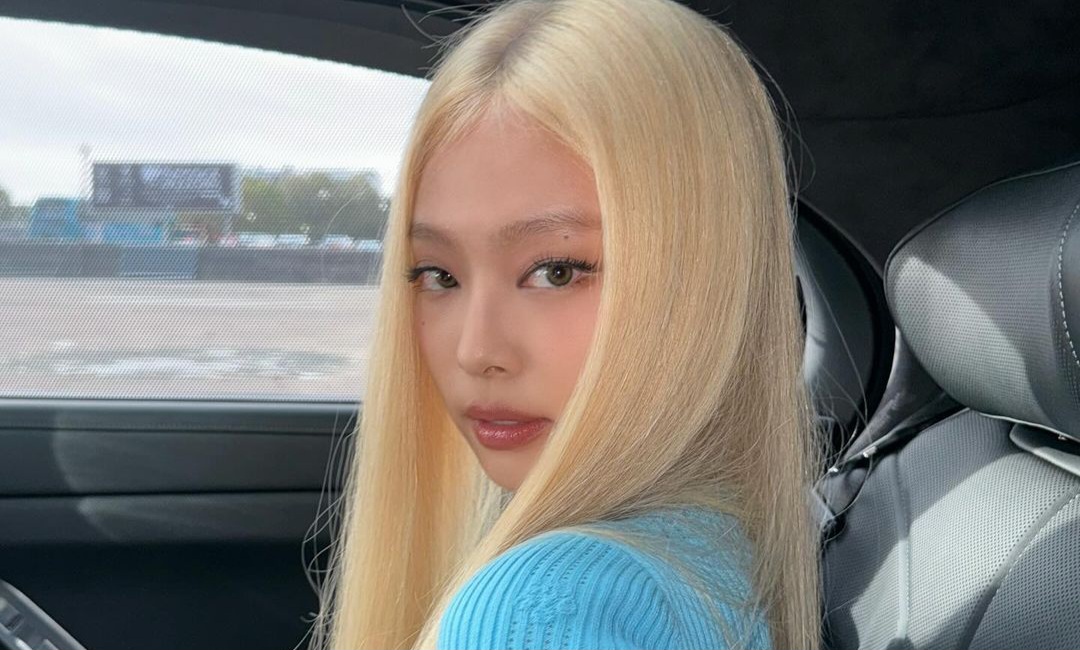 Jennie Suffers Stalking, Being Yelled at by Fans to Take Photos Despite Her Poor Health