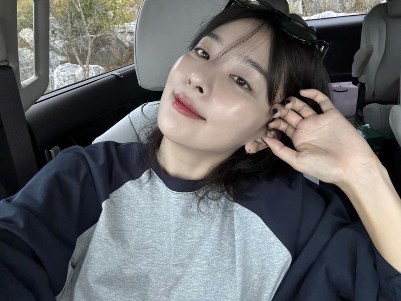 Red Velvet Seulgi's New Short Hair Has Everyone Crushing On Her: 'She's So Chic'