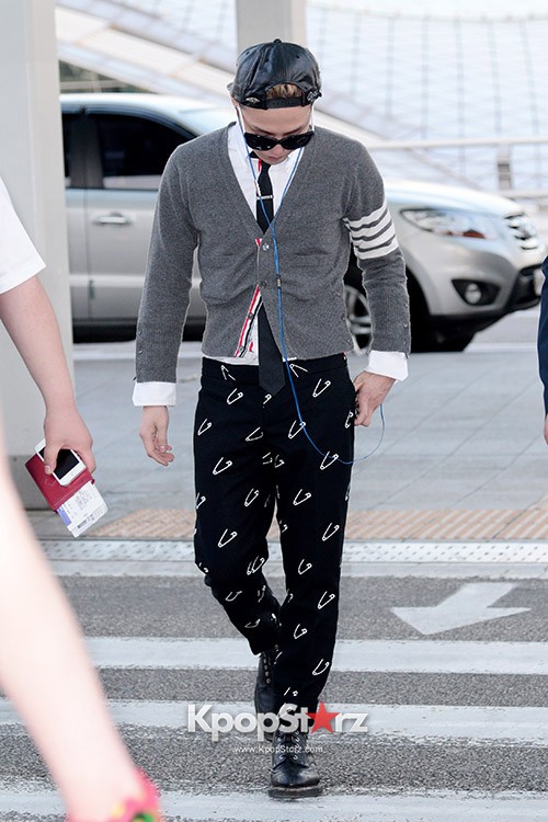 Big Bang G-Dragon Leaves for Hong Kong for 'G-DRAGON 2013 WORLD TOUR ...